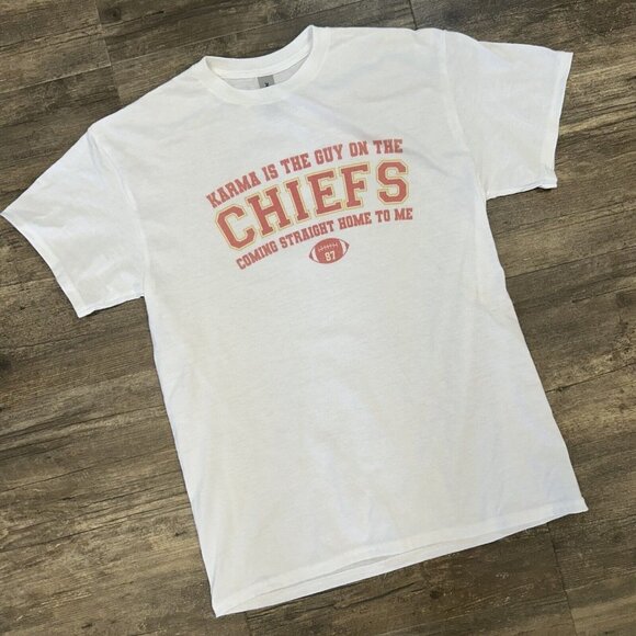 Karma is the Guy on the Chiefs Coming Straight Home to Me T-Shirt Size Medium - Picture 1 of 7